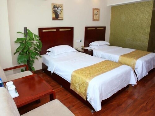 Greentree Eastern Huainan Guangchang Road Hotel