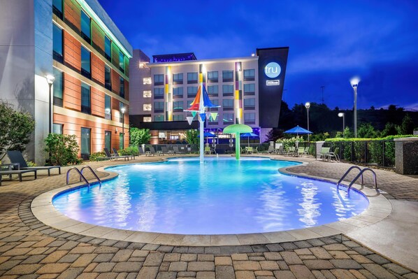 Indoor pool, seasonal outdoor pool, open 9 AM to 11 PM, pool loungers