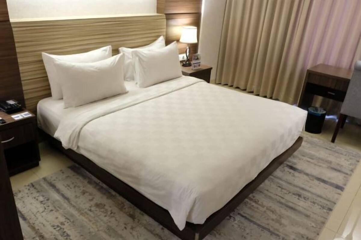 1 bedroom, minibar, in-room safe, desk