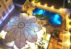 Outdoor pool - Sapphire Sky Hotel & Conference (Pagedangan)