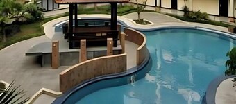 Yusro Hotel and Convention