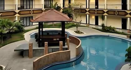 Yusro Hotel and Convention