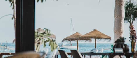 2 restaurants, breakfast, lunch, dinner served; Italian cuisine