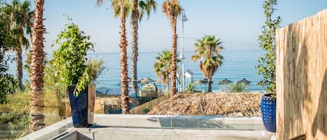 Habitación doble, terraza, vistas al mar | Vistas desde la habitación