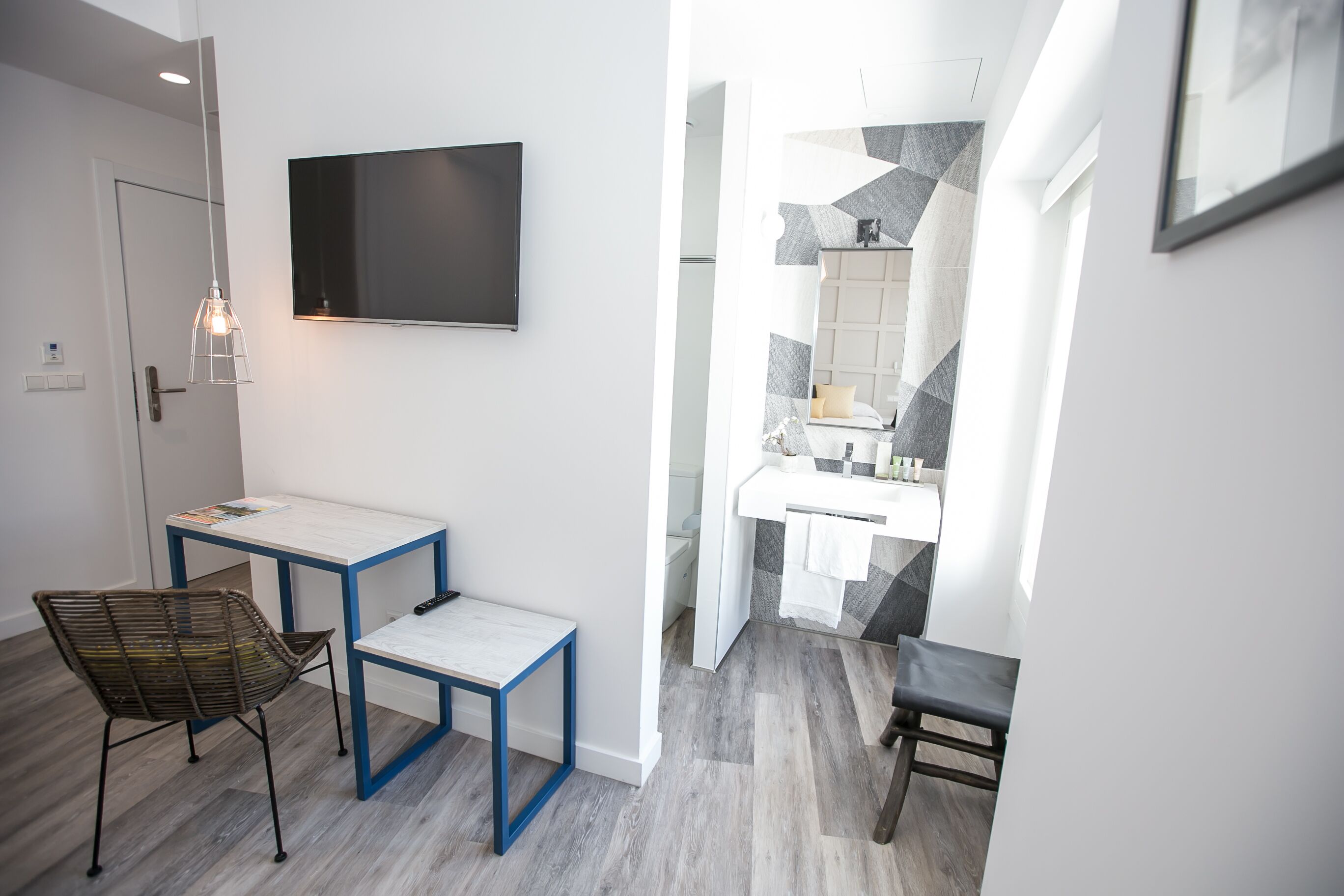 double room with alcazaba views (1 double bed or 2 single beds) | 1 bedroom, in-room safe, desk, blackout curtains