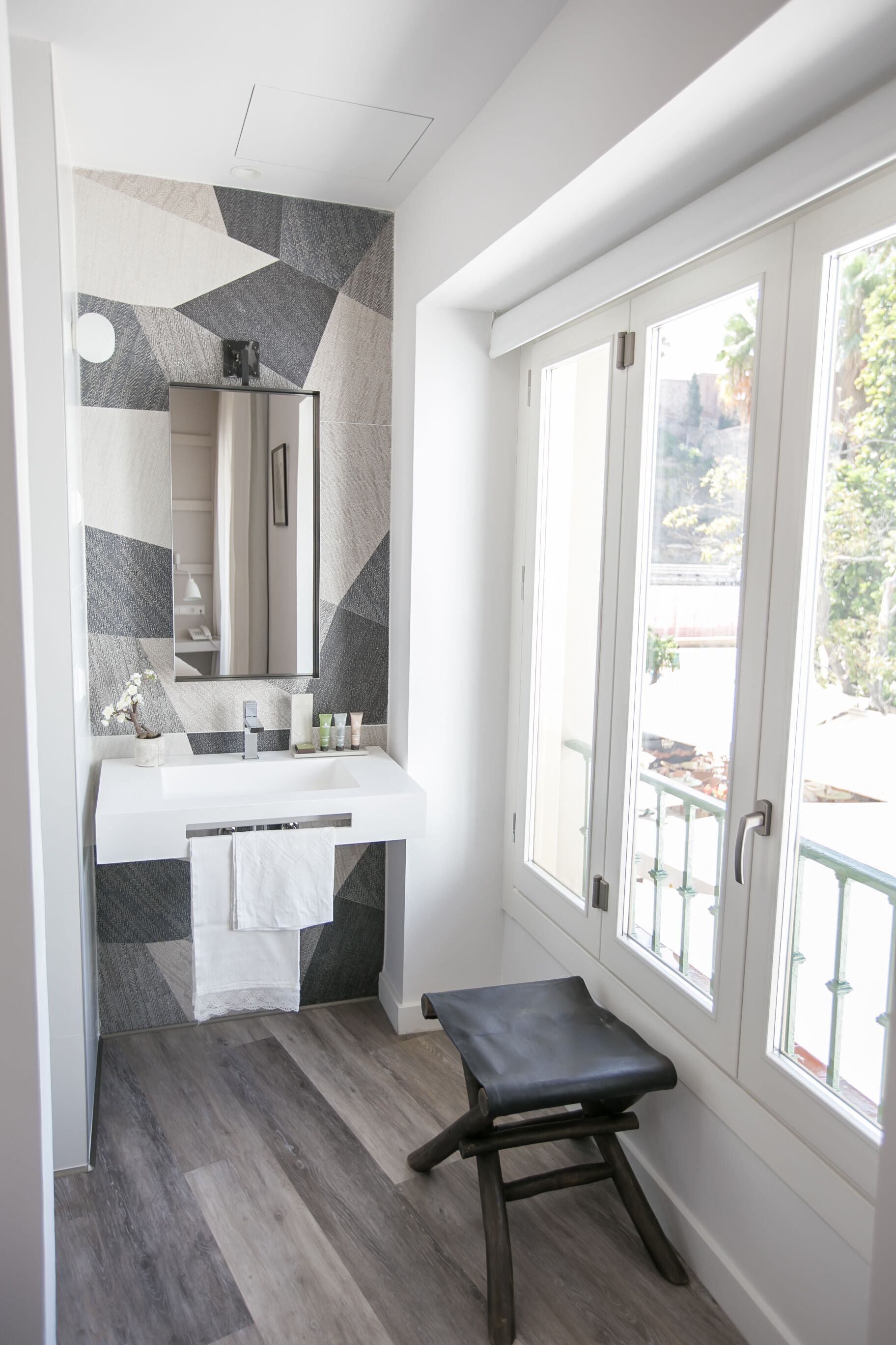 double room with alcazaba views (1 double bed or 2 single beds) | bathroom | shower, free toiletries, hair dryer, towels