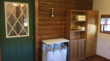 Cabin, 2 Bedrooms, Kitchen