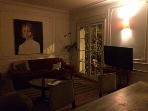 Grand House | Living area | 32-inch flat-screen TV with cable channels, TV