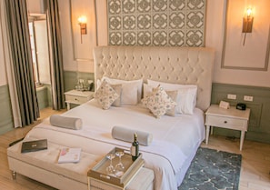 Ropa de cama de alta calidad y minibar