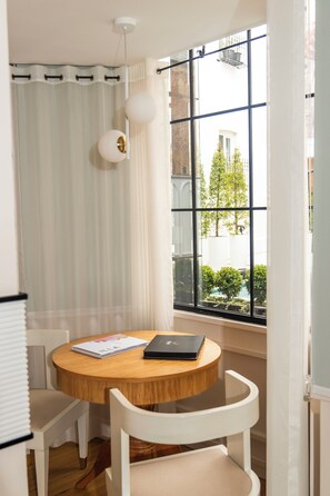 Suite | Ruang tamu | 42 inci televisyen LCD dengan satelit, TV 