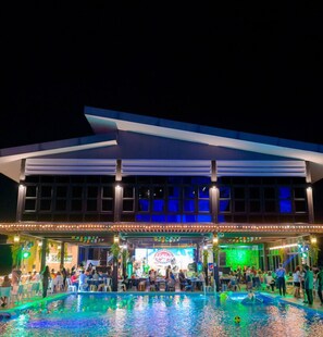 Poolside bar - SR Residence Hotel (Phetchabun)