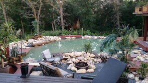 Alberca al aire libre 