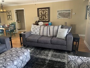 Smart-TV, peis og bøker