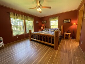 4 bedrooms, free WiFi, bed sheets