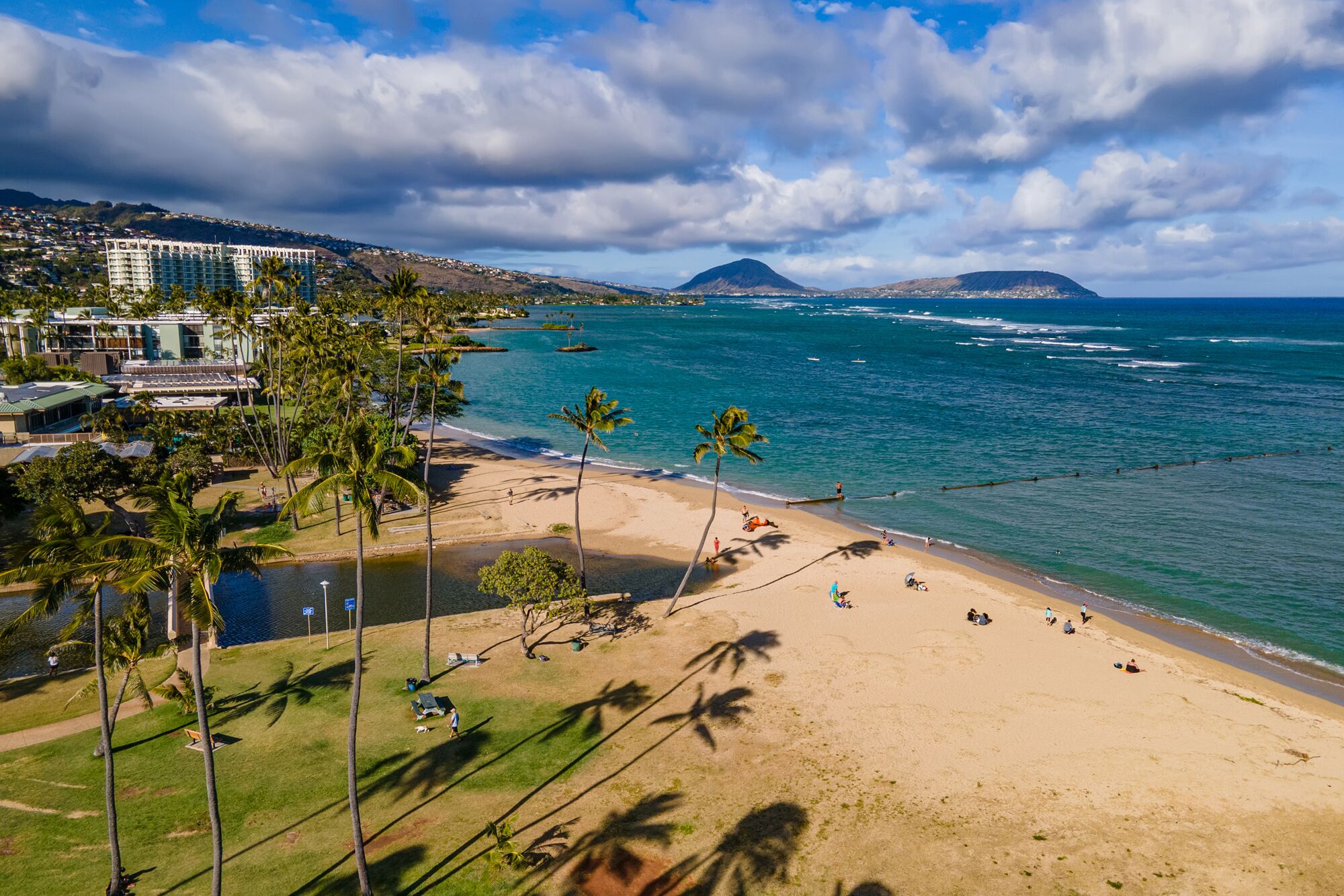 Beatiful Kahala Estate Across The Street from Kahala Beach