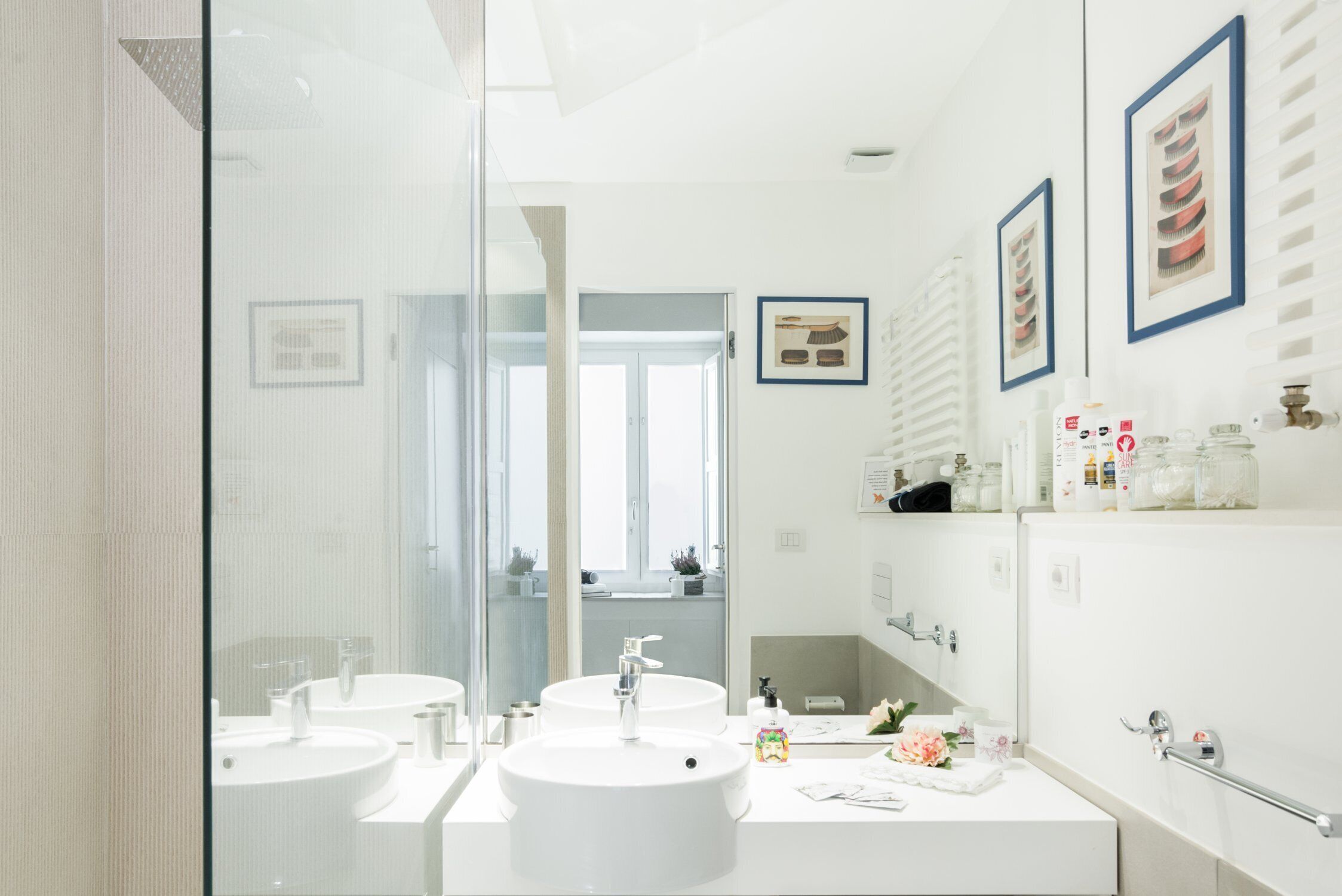 Dusche, Haartrockner, Bidet, Handtücher
