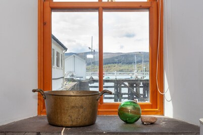 Cottage On Pier, Holy Loch Shore, Sea And Mountain Views, listed building 1830