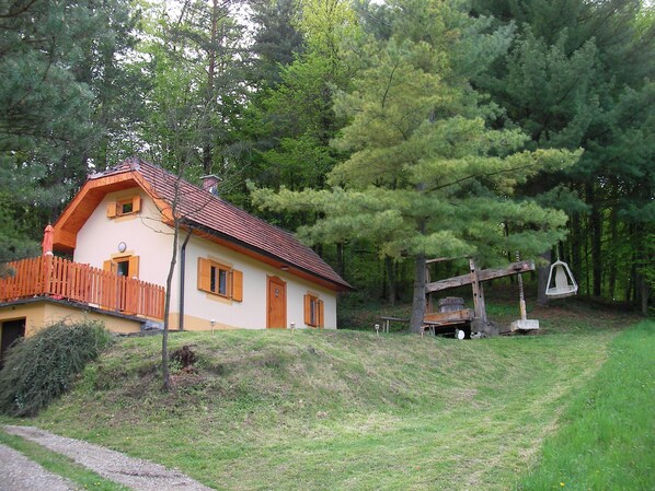 المنشأة من الخارج