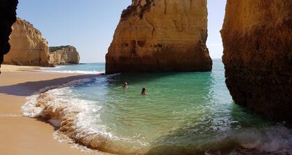 250 m from Carvoeiro beach, "Casa da Ana"