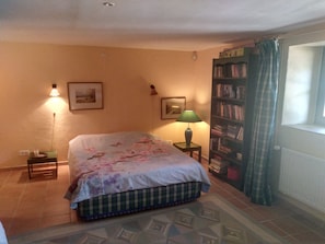 3 Schlafzimmer, Schreibtisch, Bügeleisen/Bügelbrett, kostenloses WLAN