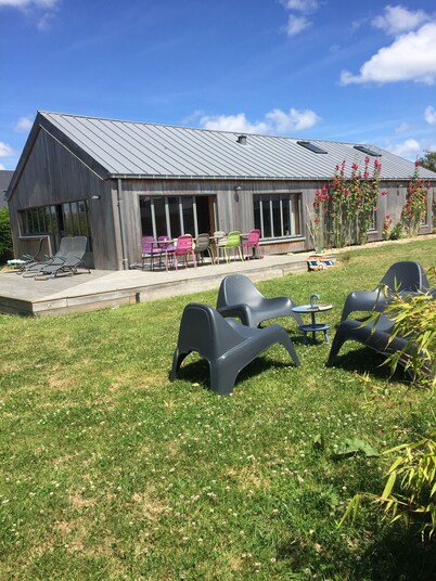 Beautiful house by the sea in the Cotentin marshes park