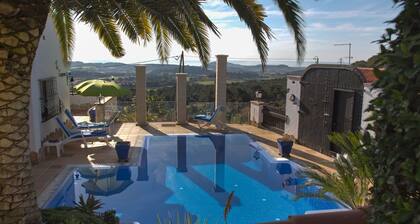 Apartment in villa. EXCLUSIVE USE OF A MAGNIFICENT SALT POOL.