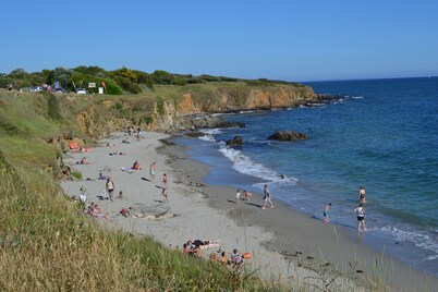 Beach walk 1 Km,  green setting Meublé tourisme 3 stars (2017 and 2022)