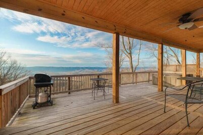 Overlook Mountain Cabin