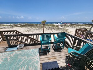 Property grounds - DIRECTLY ON THE BEACH! Ocean Reef 903 Gulf Coast Family Friendly 3br Townhome (Gulf Shores)