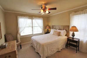 2 室のベッドルーム、アイロン / アイロン台、WiFi、ベッドシーツ