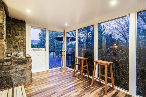 Accès privé à la rivière, bain à remous, Pont / Grill, Maison d'hôtes indépendante, Chiminea, Wifi