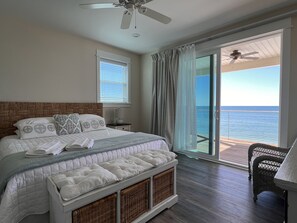 5 bedrooms, desk, iron/ironing board, free WiFi
