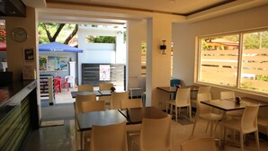 Dining - Bill Tourist Inn (El Nido)
