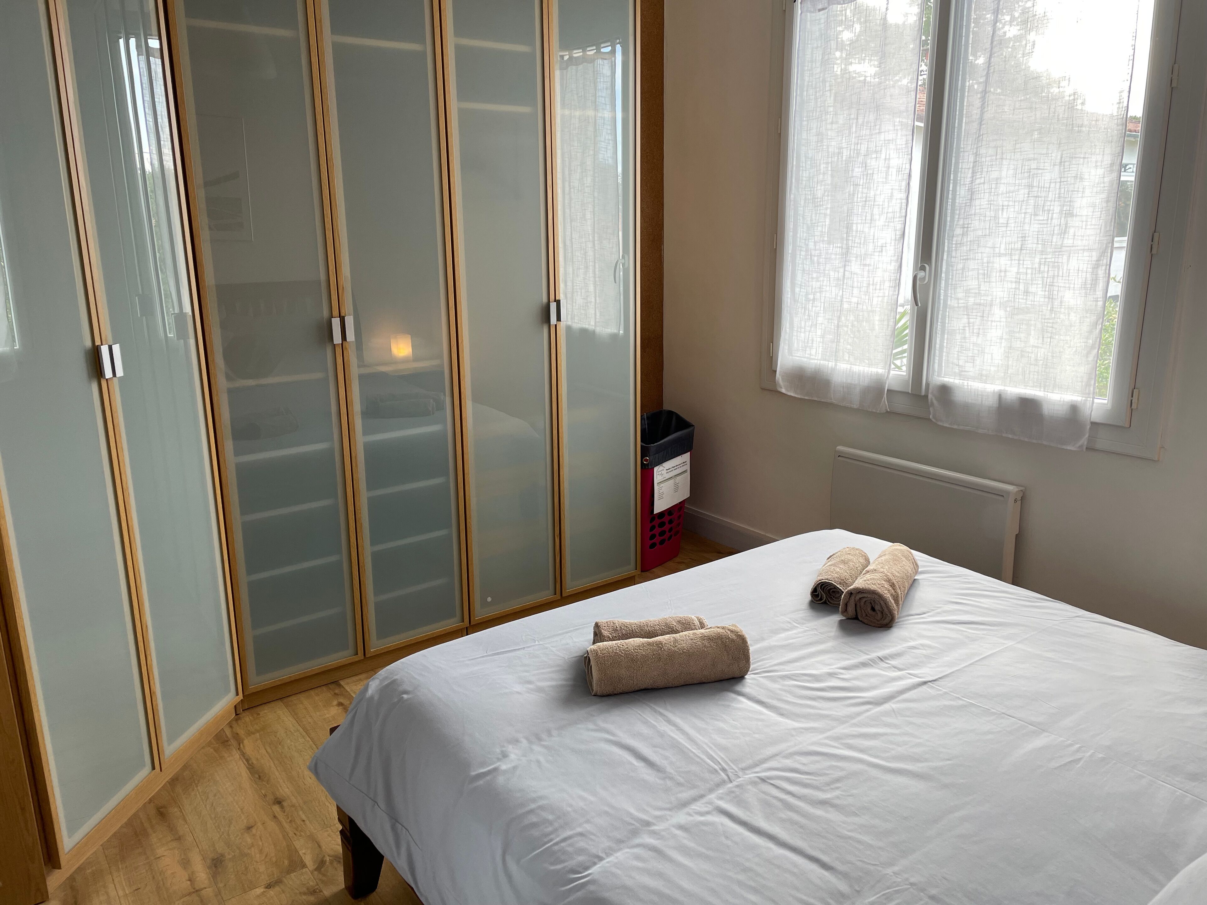 2 slaapkamers, een strijkplank/strijkijzer, gratis wifi