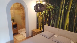 2 bedrooms, iron/ironing board, travel crib, free WiFi - Exceptional sea view, seafront, Argeles Plage, Climatisation, Large apartment (Argelès-Sur-Mer)