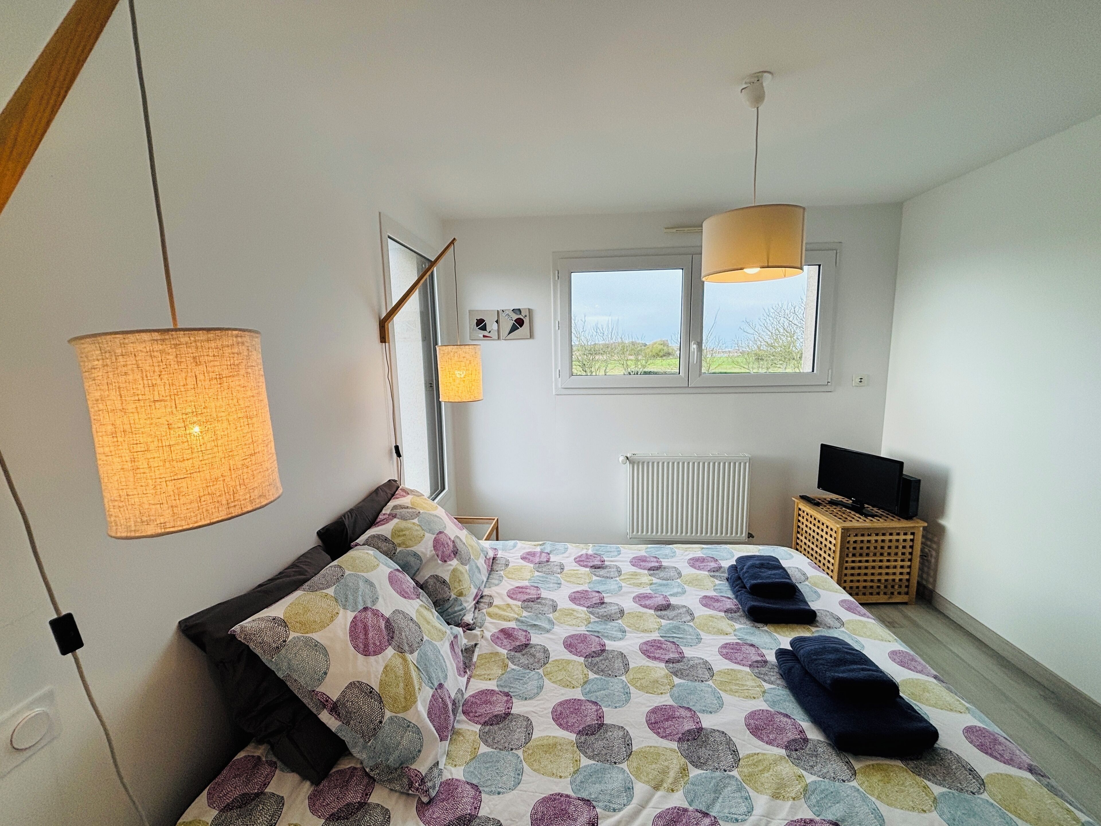 4 chambres, fer et planche à repasser, lit parapluie, Wi-Fi gratuit