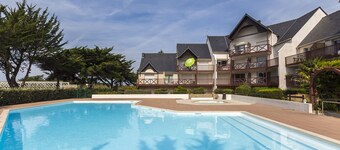 La Baule, house with garden, swimming pool, near beach Benoit
