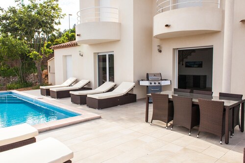 Villa 3***heated infinity pool 3 comfort suites, panoramic view