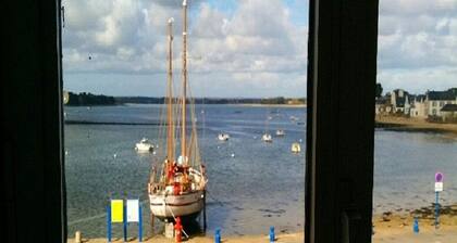 Studio "Portilla", On the Wharf