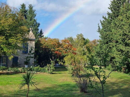 Authentic Provencal farmhouse near Isle sur la Sorgue