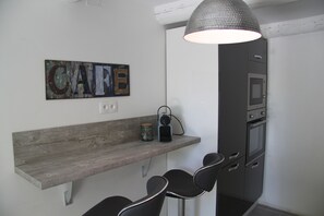 Interior - Authentic Provencal farmhouse near Isle sur la Sorgue (Saumane-De-Vaucluse)
