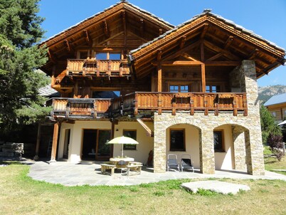 Charming chalet with view