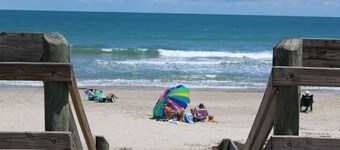 4 BEDROOM HOUSE JUST A WALK TO THE BEACH!