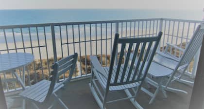Wow! Breathtaking views from this Oceanfront Condo! 3 bedrooms, 2 bathrooms