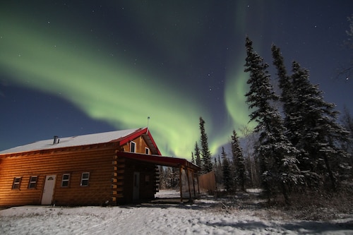 Alaska Aurora Adventures  Aurora Cabin A<br>World class Northern lights viewing 