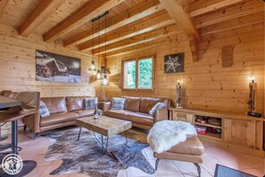 TV, fireplace, video games, DVD player