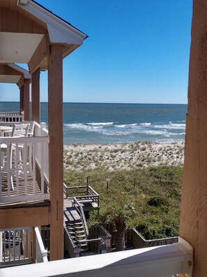 Property grounds - 3rd Floor 2BR OF Condo - Near Boardwalk; chairs/umbrella provided in the summer (Carolina Beach)