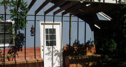 Beautiful Secluded Cottage In Old Ocean Springs Ms