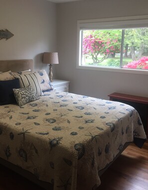 4 bedrooms, iron/ironing board, travel cot, free WiFi