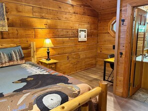 1 bedroom, desk, iron/ironing board, WiFi - Best Location In Town! This Place Will Beat Your Expectations! (Pigeon Forge)